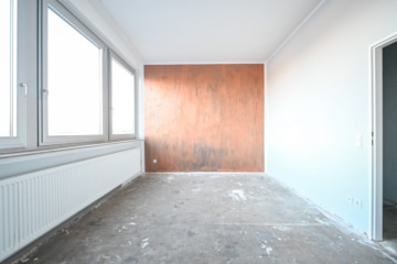 DIETZ! Büro-, Praxis oder sonstige Gewerberäume – zentrale Lage von Babenhausen! Fitnessstudio im EG - Büro 2. OG (664182)