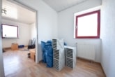 DIETZ: Gepflegte 2,5 Zimmerwohnung im 1. OG in Schaafheim mit EBK! - Arbeitszimmer oder Ankleide