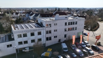 DIETZ! Büro-, Praxis oder sonstige Gewerberäume – zentrale Lage von Babenhausen! Fitnessstudio im EG - Luftansicht (664046)