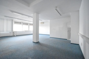 DIETZ! Büro-, Praxis oder sonstige Gewerberäume – zentrale Lage von Babenhausen! Fitnessstudio im EG - Büro 1. OG (664059)