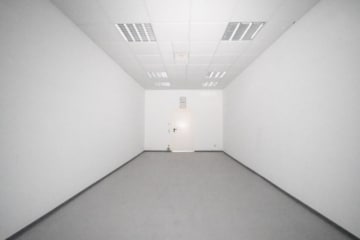 DIETZ! Büro-, Praxis oder sonstige Gewerberäume – zentrale Lage von Babenhausen! Fitnessstudio im EG - Lagerraum 1. OG (664077)