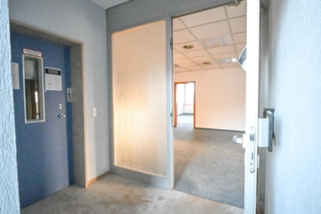 DIETZ! Büro-, Praxis oder sonstige Gewerberäume – zentrale Lage von Babenhausen! Fitnessstudio im EG - Aufzug 1. OG (664095)