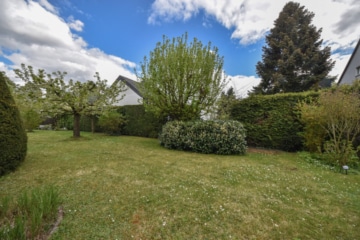 DIETZ: Einzugsbereite 2-Zimmer-Terrassenwohnung, eigener Garten, Einbauküche und Parkplatz! - Eigener Garten (677272)