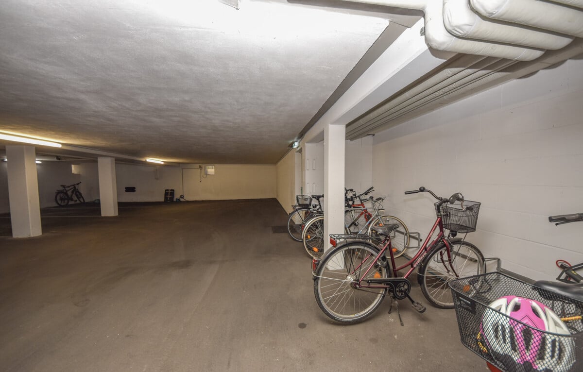 Tiefgarage mit Fahrradstellplätzen