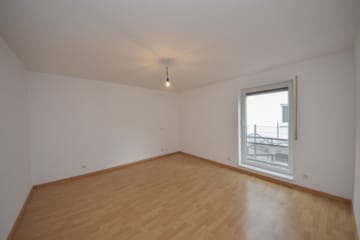 DIETZ: Einzugsbereite 2-Zimmer-Terrassenwohnung, eigener Garten, Einbauküche und Parkplatz! - Schlafzimmer 1 von 1 (677275)