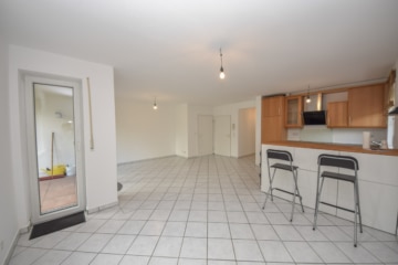 DIETZ: Einzugsbereite 2-Zimmer-Terrassenwohnung, eigener Garten, Einbauküche und Parkplatz! - Wohnen Essen Kocchen (677269)