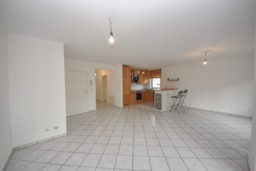 DIETZ: Einzugsbereite 2-Zimmer-Terrassenwohnung, eigener Garten, Einbauküche und Parkplatz! - Wohnen Essen Kochen (677266)