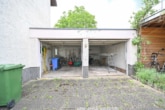 Doppelgarage - Großzügig geschnittenes Einfamilienhaus mit Doppelgarage, Garten und Terrassenkamin!