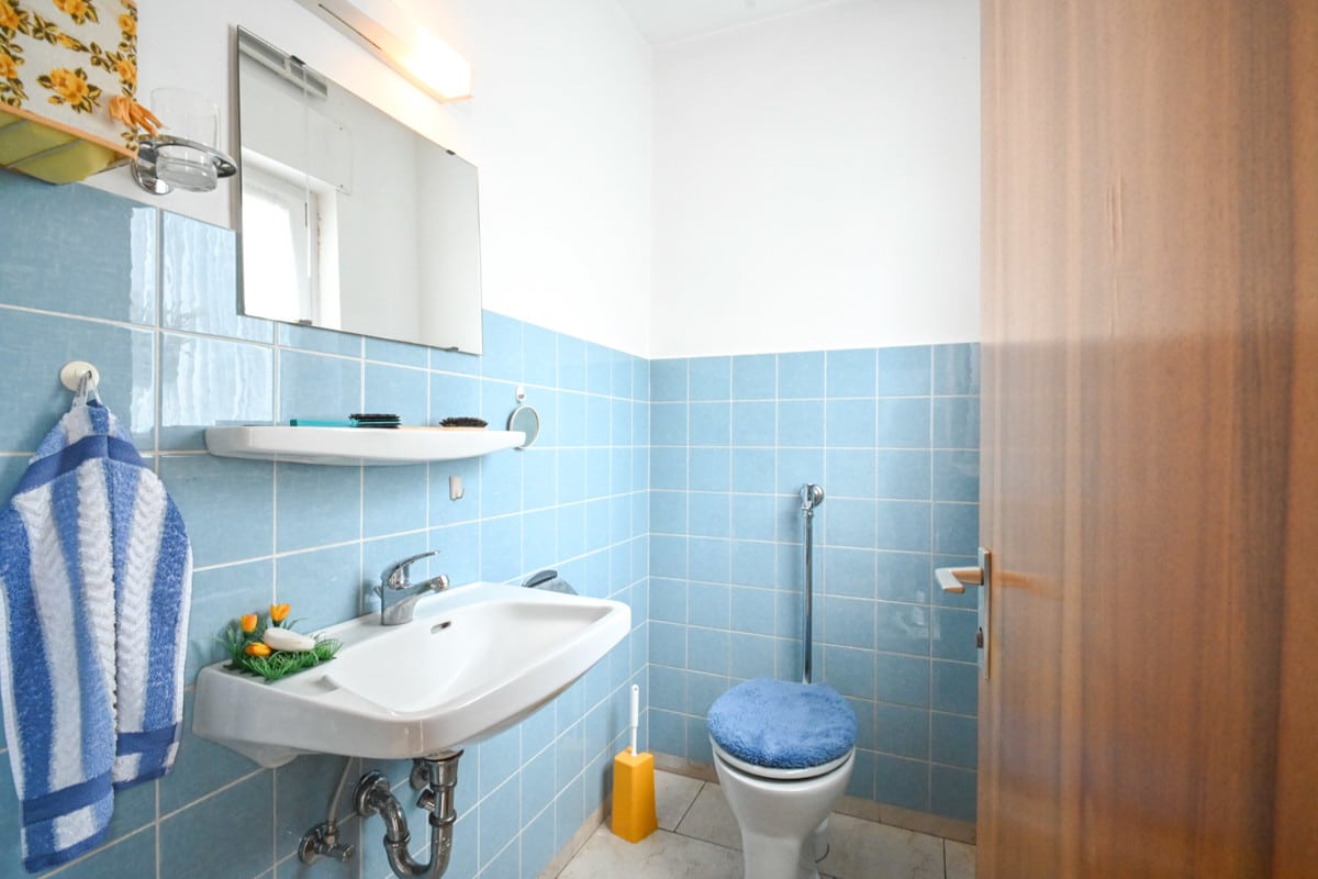 Gäste-WC EG