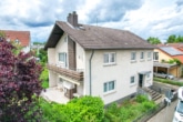 Außenansicht - Großzügig geschnittenes Einfamilienhaus mit Doppelgarage, Garten und Terrassenkamin!
