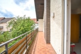 Balkon OG - Großzügig geschnittenes Einfamilienhaus mit Doppelgarage, Garten und Terrassenkamin!
