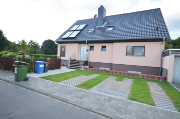 DIETZ: 2016 sanierte 3 Zimmer Dachgeschosswohnung Top modernisiert – Herrliche Wohnlage - zzgl 1 PKW Stellplatz (691410)