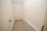 DIETZ: Hochwertige 2-Zimmer-Neubauwohnung, Fußbodenheizung im KFW 40+ 3-Familienhaus! - Abstellraum