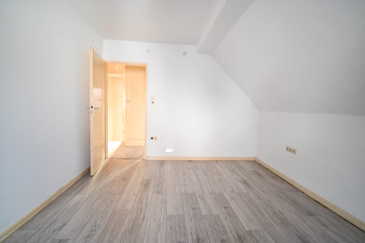 Schlafzimmer 1 von 3