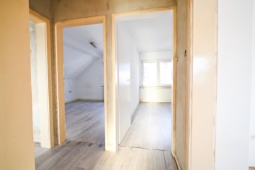 DIETZ: Freistehendes Einfamilienhaus in Pfungstadt! - Flur DG (645190)