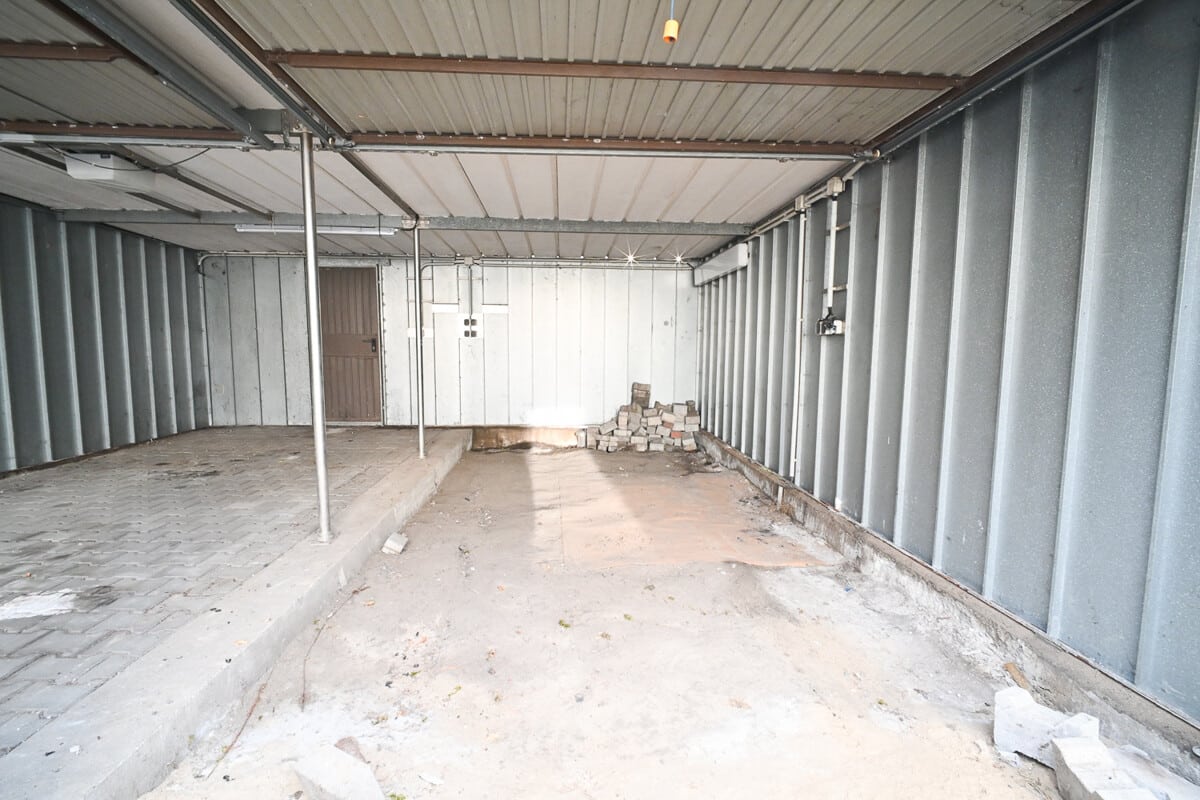 Große Doppelgarage