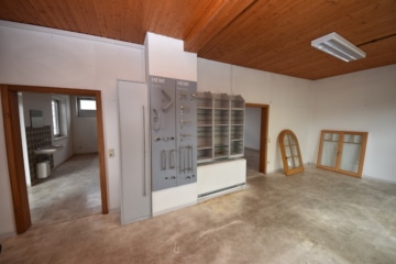 DIETZ: Gewerbeimmobilie mit 1888qm Lager- und Produktionsflächen, Teilbar ab 1772qm für 5000,- netto - Ausstellungsgebäude (633037)