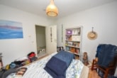 DIETZ: Top aufgeteilte 3 Zimmerwohnung mit Garten, Terrasse und 2 PKW-STPL! - Schlafzimmer 1 von 2