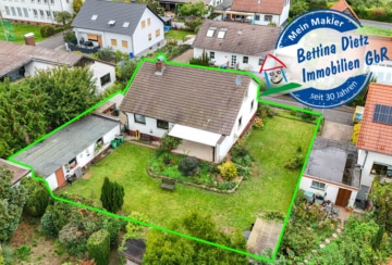 DIETZ: Bungalow mit gepflegtem Garten und großer Garage und ausbaufähigem Dachgeschoss! Gute Lage! - Außenansicht (643298)