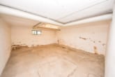 Abstellraum KG - DIETZ: Bungalow mit gepflegtem Garten und großer Garage und ausbaufähigem Dachgeschoss! Gute Lage!