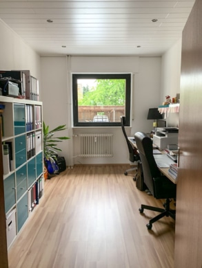 DIETZ: 3-Zimmer-Erdgeschosswohnung mit Terrasse – Car-Port – S-Bahn-Nähe – Ruhige Lage Dudenhofen - Schlafzimmer 2 von 2 (654809)