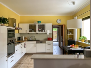 DIETZ: 3-Zimmer-Erdgeschosswohnung mit Terrasse – Car-Port – S-Bahn-Nähe – Ruhige Lage Dudenhofen - Einbauküche VHB 1400 Euro (654804)