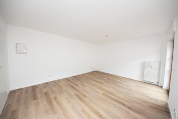 DIETZ: Neu-renovierte 1-Zimmer-Wohnung mit Balkon, Einbauküche, optionale Garage in Heigenbrücken! - 1-Zimmer-Appartment (661622)
