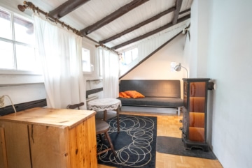 DIETZ: REDUZIERT! Charmantes 2-3 Familienhaus mit viel Platz in Münster/Altheim – Einzelkulturdenkmal! - Wohn- und Kochnische NG (635952)