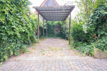 DIETZ: REDUZIERT! Charmantes 2-3 Familienhaus mit viel Platz in Münster/Altheim – Einzelkulturdenkmal! - Carport (635960)