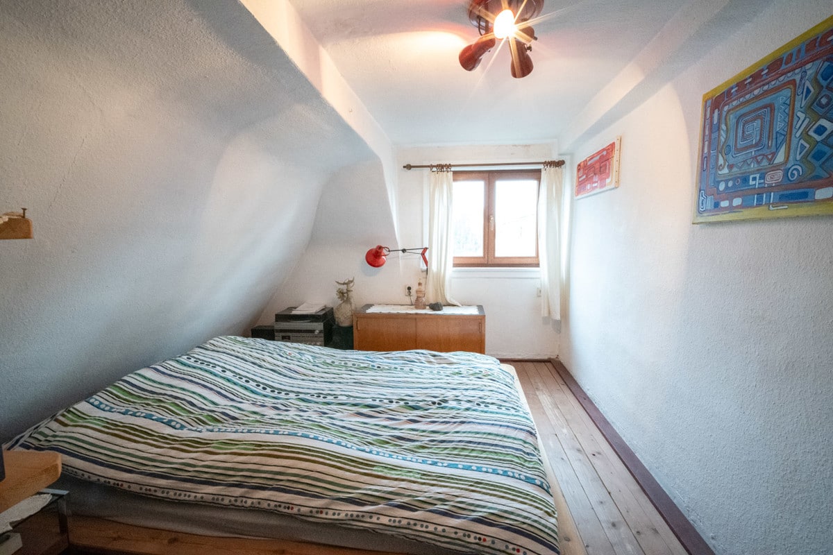 Schlafzimmer 2 von 3 DG