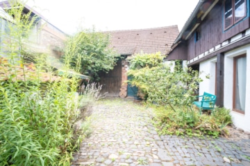 DIETZ: REDUZIERT! Charmantes 2-3 Familienhaus mit viel Platz in Münster/Altheim – Einzelkulturdenkmal! - Außenansicht (635962)