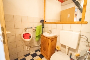 DIETZ: REDUZIERT! Charmantes 2-3 Familienhaus mit viel Platz in Münster/Altheim – Einzelkulturdenkmal! - Duschbad Atelier OG (635923)