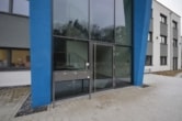 DIETZ: Hochwertige Büro- und Praxisetage im Gewerbegebiet von Erlenbach zu vermieten! - Eingang