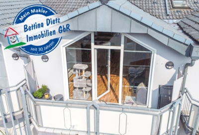 DIETZ: Helle freundliche 3-Zimmer Dachgeschosswohnung in Groß-Zimmern mit Garage und sonnigem Balkon - Luftbild Balkon (696899)