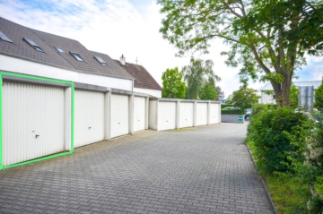 DIETZ: Helle freundliche 3-Zimmer Dachgeschosswohnung in Groß-Zimmern mit Garage und sonnigem Balkon - Garage (642288)