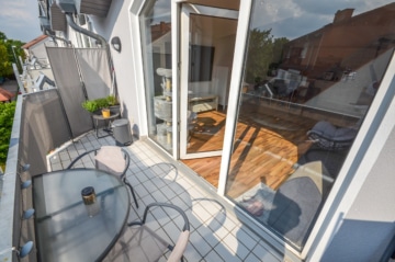 DIETZ: Helle freundliche 3-Zimmer Dachgeschosswohnung in Groß-Zimmern mit Garage und sonnigem Balkon - Balkon Süd-West Ausrichtung (642275)