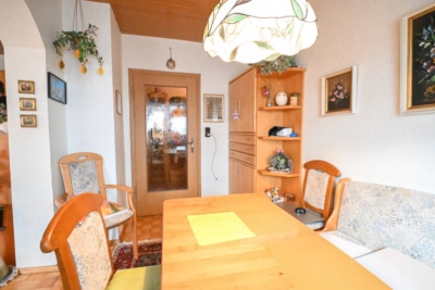 DIETZ: Gepflegtes Einfamilienhaus mit Nebengebäude, Keller und Stellplatzfläche in Groß-Umstadt! - Esszimmer EG (697299)