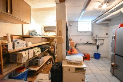 DIETZ: Gepflegtes Einfamilienhaus mit Nebengebäude, Keller und Stellplatzfläche in Groß-Umstadt! - Öl-Heizung & Abstellraum KG (697318)