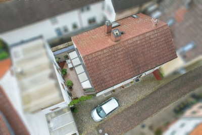 DIETZ: Gepflegtes Einfamilienhaus mit Nebengebäude, Keller und Stellplatzfläche in Groß-Umstadt! - Draufsicht (697290)
