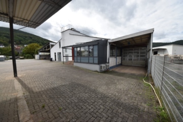 DIETZ: Gewerbeimmobilie mit 1888qm Lager- und Produktionsflächen auf 3540qm Grundstück! - Einfahrt ehemalige Lackierhalle (682858)