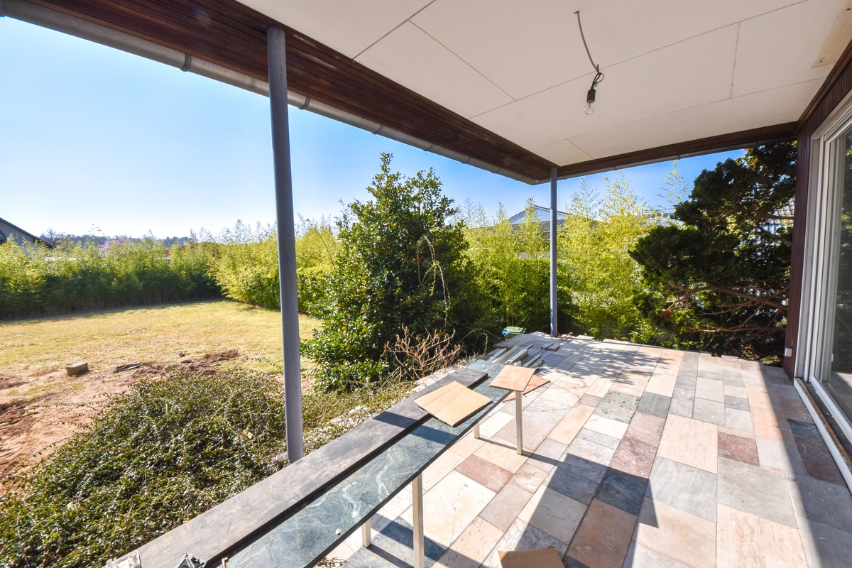 überdachte Terrasse