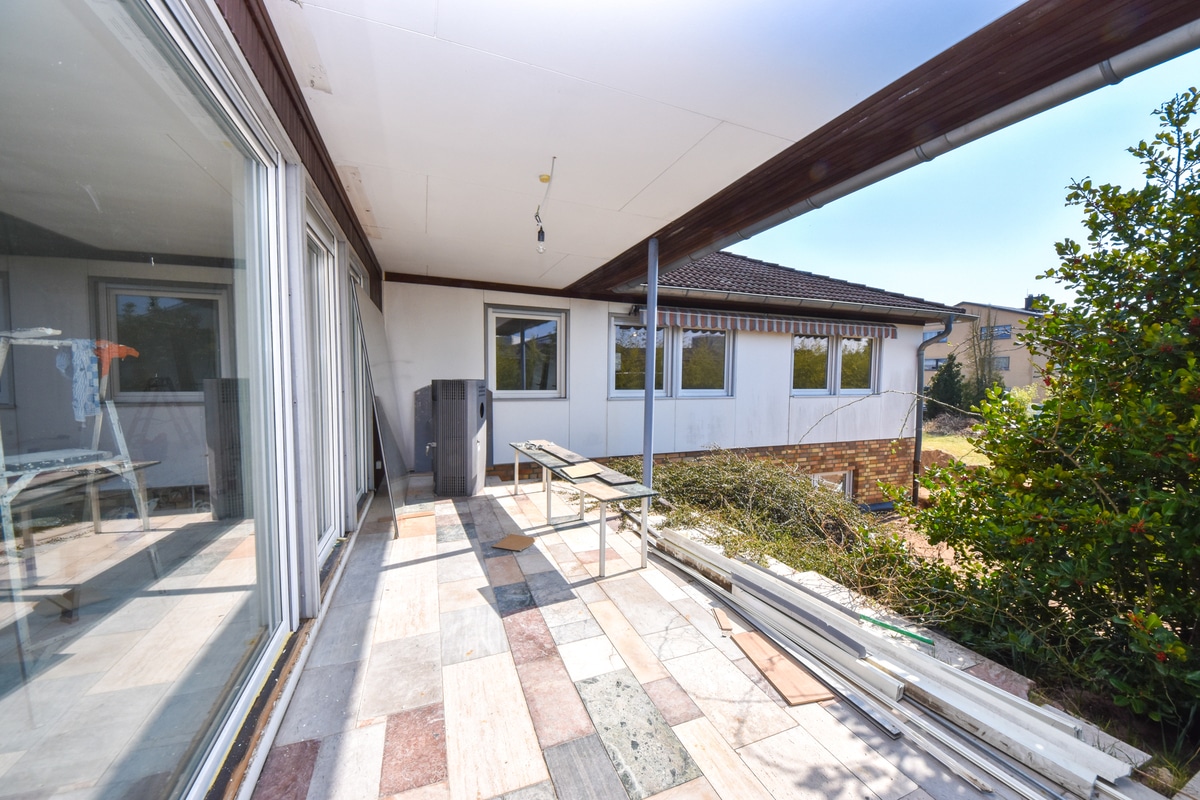 überdachte Terrasse