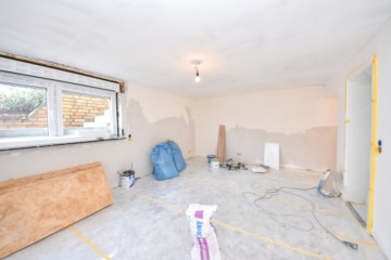 DIETZ: ZWEITER BEZUG nach Sanierung! Einfamilienhaus mit ELW oder Büro, 2 Garagen und Garten - Zimmer 3 von 3 ELW (682404)