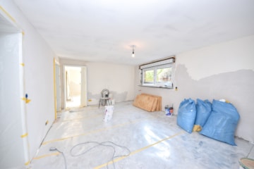 DIETZ: ZWEITER BEZUG nach Sanierung! Einfamilienhaus mit ELW oder Büro, 2 Garagen und Garten - Zimmer 3 von 3 ELW (682403)