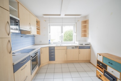 DIETZ: Großes 6-Zimmer-Familienhaus in ruhiger, zentraler Wohnlage in Dieburg! Effizienzklasse A - Küche EG (698130)