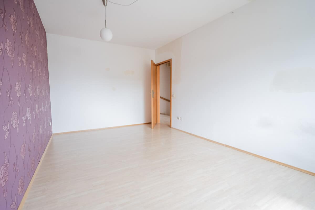 Schlafzimmer 1 von 4 OG