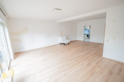 DIETZ: Großes 6-Zimmer-Familienhaus in ruhiger, zentraler Wohnlage in Dieburg! Effizienzklasse A - Wohnzimmer EG (698127)