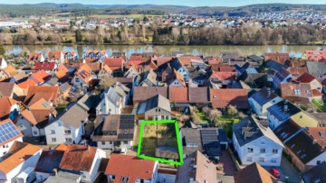 DIETZ: Baugrundstück für DHH mit 2 Wohneinheiten – Ruhige Wohnlage, ca. 200m Luftlinie zum Main! - Herrliche Lage (607257)