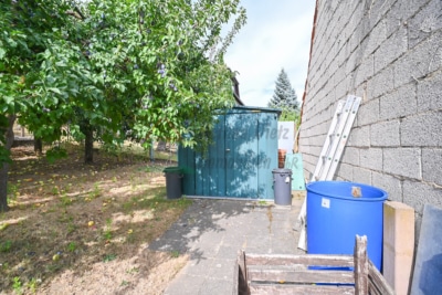 Gepflegtes 2 Familienhaus mit 2 Garagen und großem Garten in Schaafheim – Radheim! - Garten (698427)