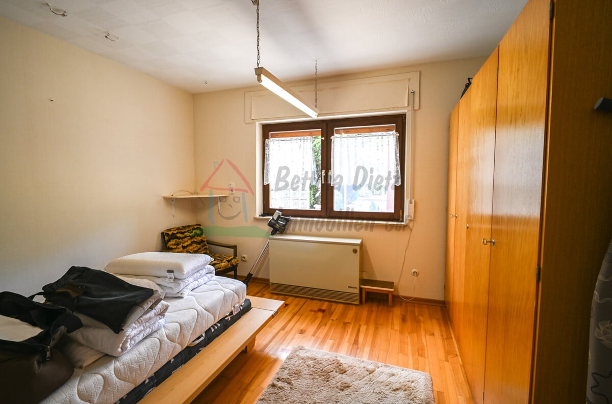 Schlafzimmer 2 EG